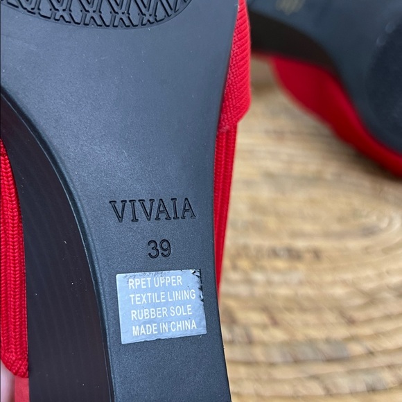 NWOT Vivaia Pointed Toe Yaffa Wedge Mule Sandals Red - Picture 11 of 11